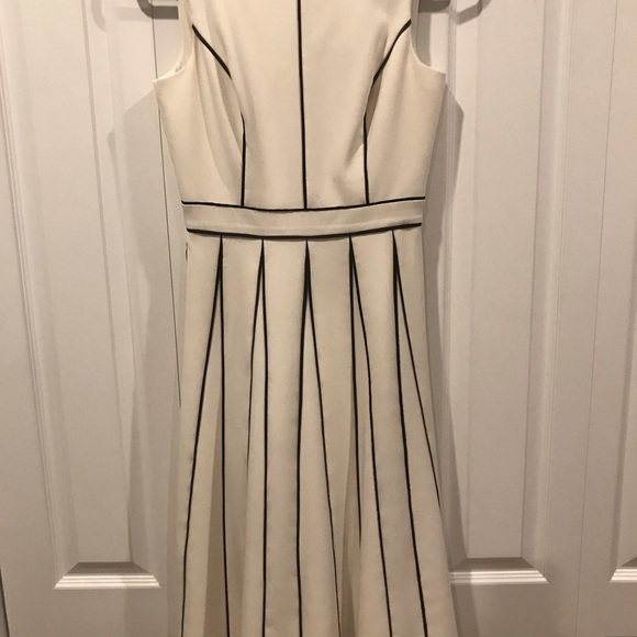 WHBM - Cream/Black - EUC - Size O - Picture 4 of 5